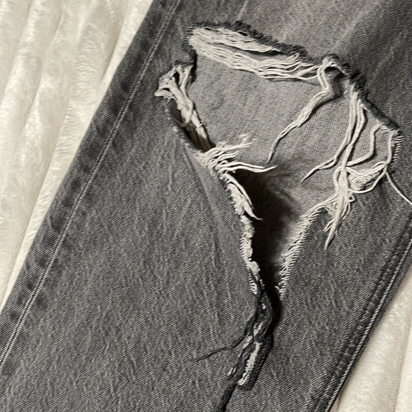 American Eagle Mom Jean | Size 12 Short - Picture 3 of 10